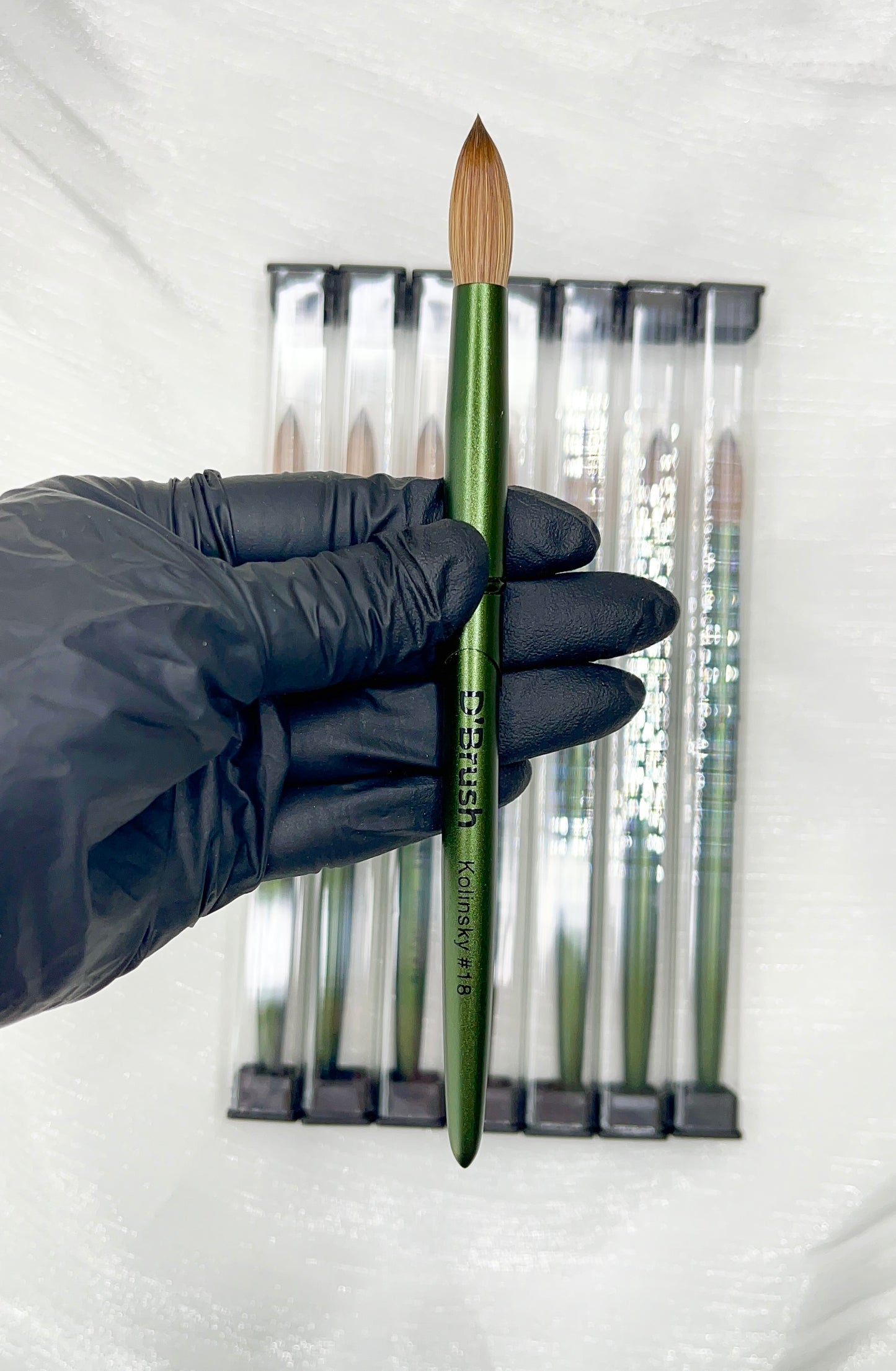 D’Brush – 100% Kolinsky Acrylic Brush #18